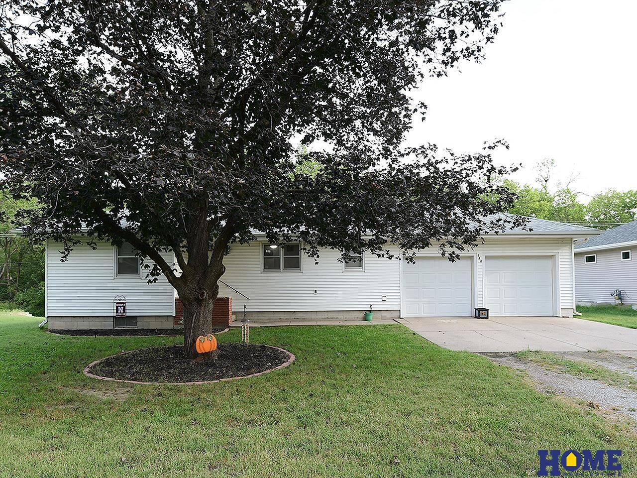 Property Photo: 504 W 5th Street NE 68465