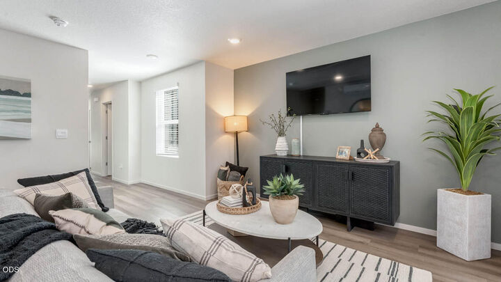 Property Photo:  61016 SE Buxton Loop  OR 97702 