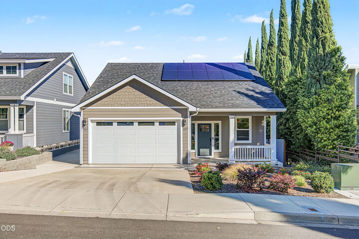Property Photo: 359 Otis Street OR 97520