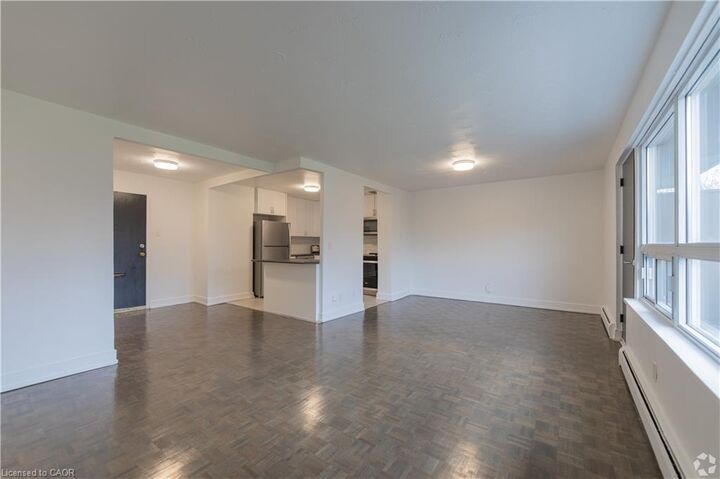 Property Photo: 285 Erb Street W 809 ON N2L 1W4
