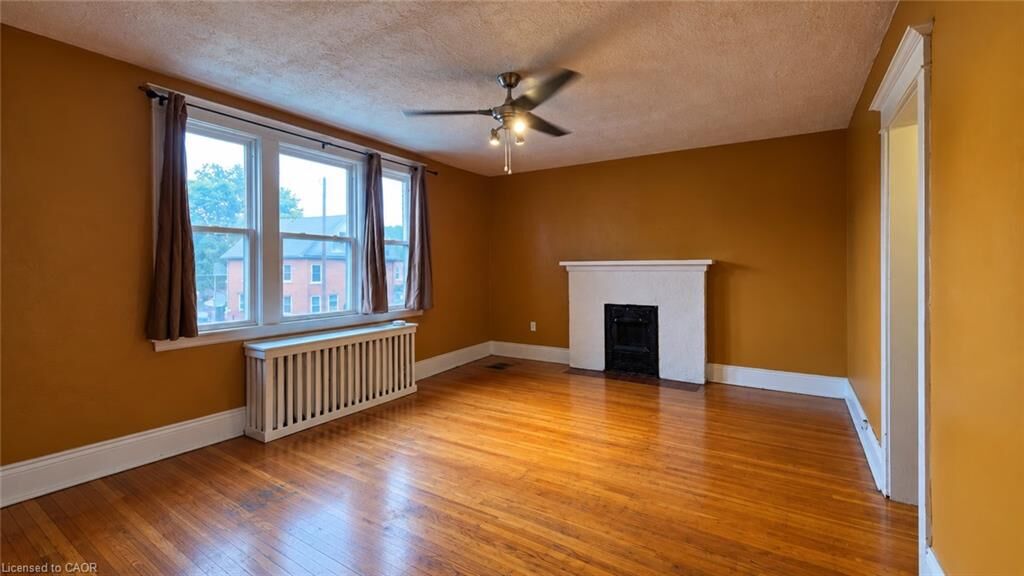 Property Photo:  229 Hess Street S 4  ON L8P 3P3 