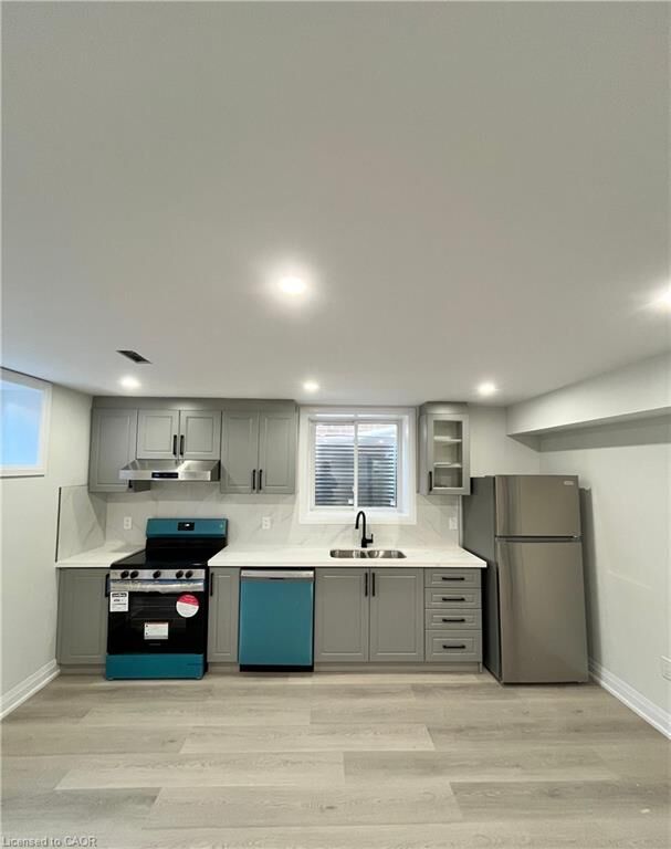 Property Photo:  27 William Nador Street Lower  ON N2R 0S3 