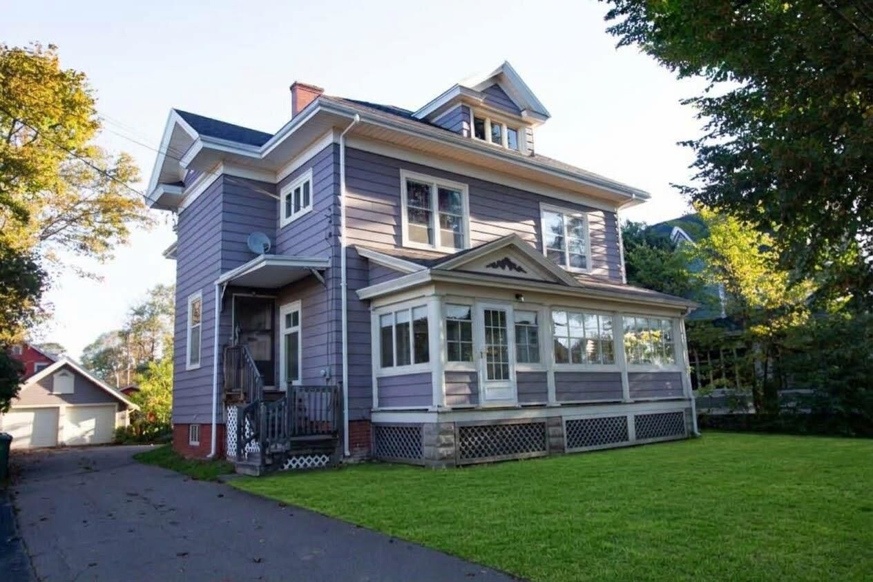 Property Photo:  211 Notre Dame Street  PE C1N 1R7 