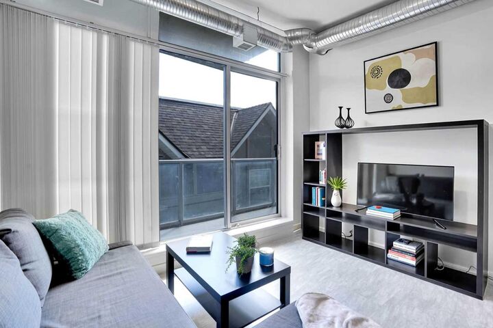 Property Photo:  624 8 Avenue SE 405  AB T2G 0M1 