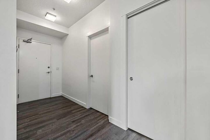 Property Photo:  811 5 Street NE 312  AB T2E 3W9 