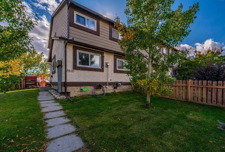 Property Photo:  5631 1 Avenue SE  AB T2A 5Z6 