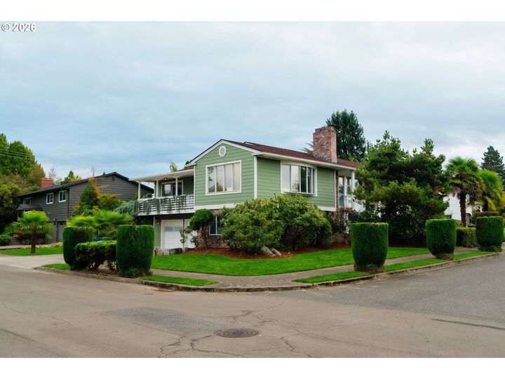 Property Photo: 3812 NE 134th Ave OR 97230