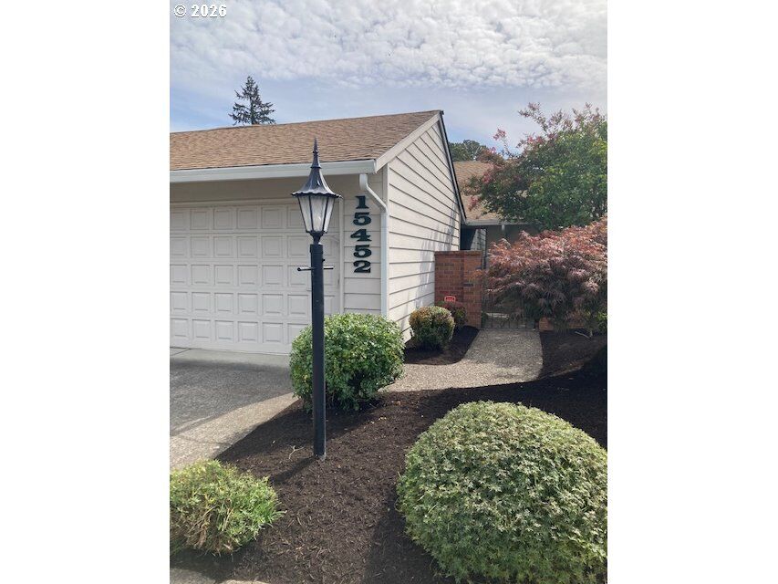 Property Photo: 15452 SW Summerfield Ln OR 97224