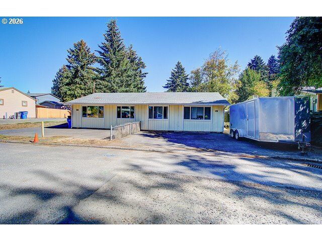 Property Photo: 1601 Bryant St WA 98661