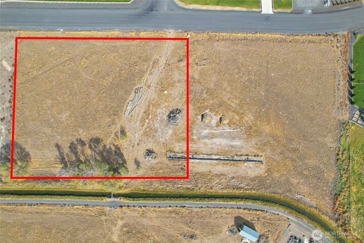 Property Photo:  5818  Rd J.2  NE  WA 98837 