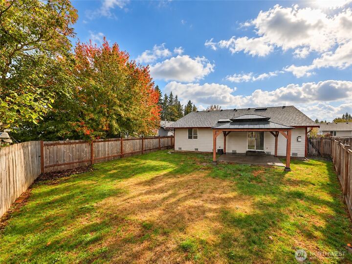 Property Photo: 11225 52nd Avenue NE WA 98271
