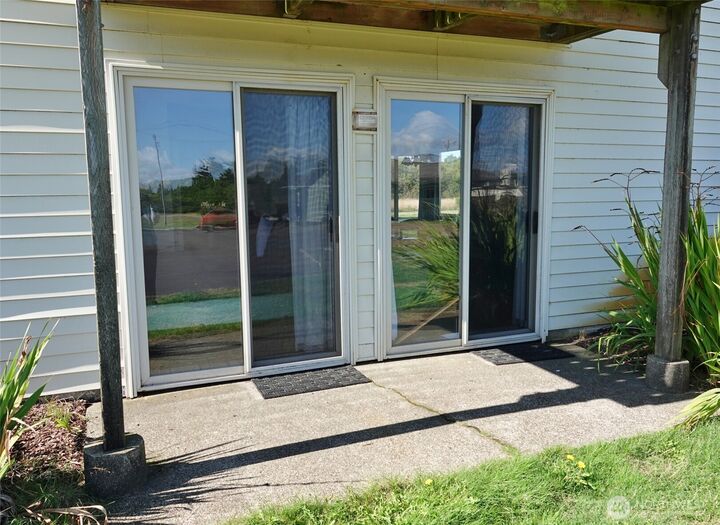 Property Photo:  615  Ocean Shores Boulevard NW 124  WA 98569 