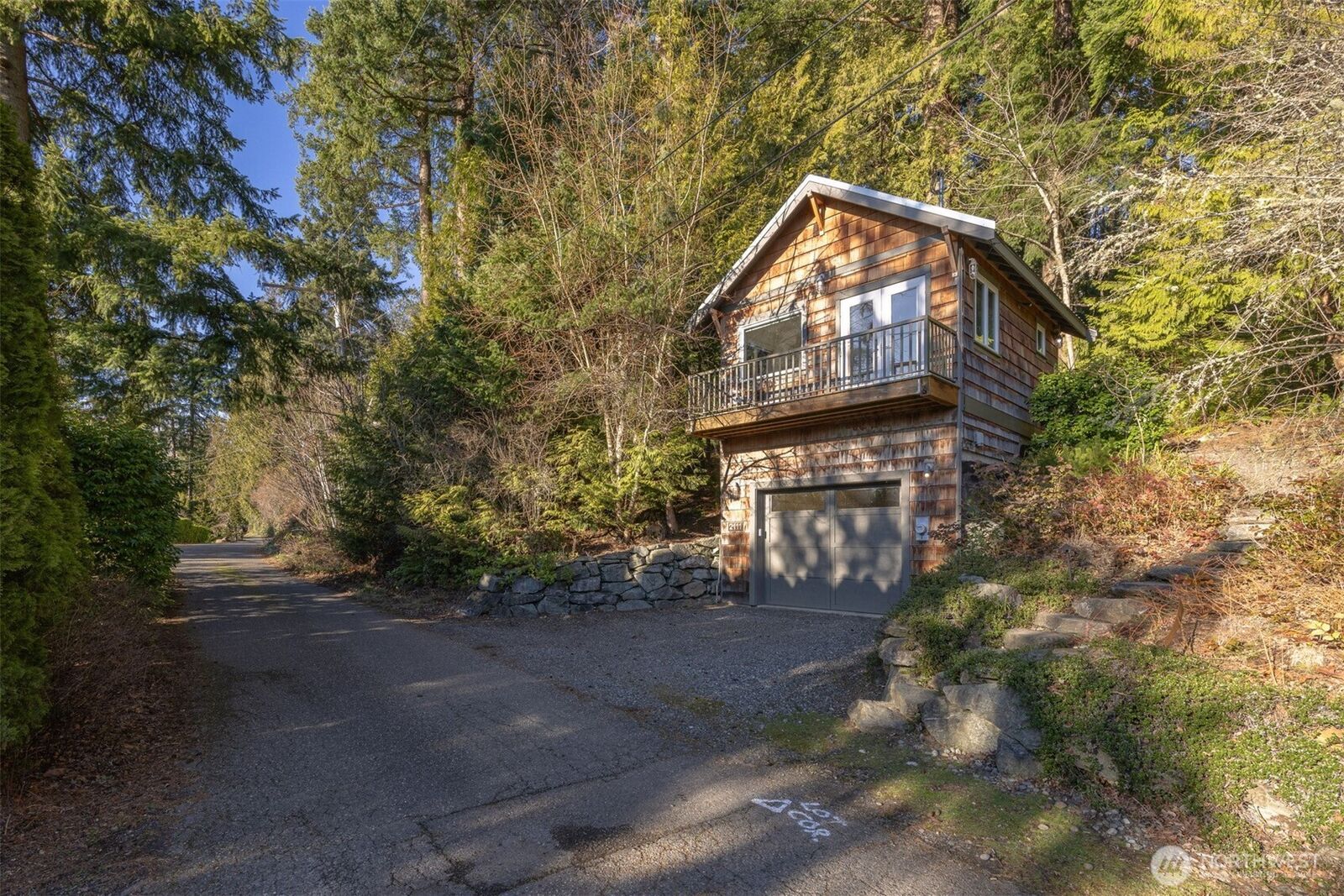 Property Photo:  2111  Dellesta Drive  WA 98226 
