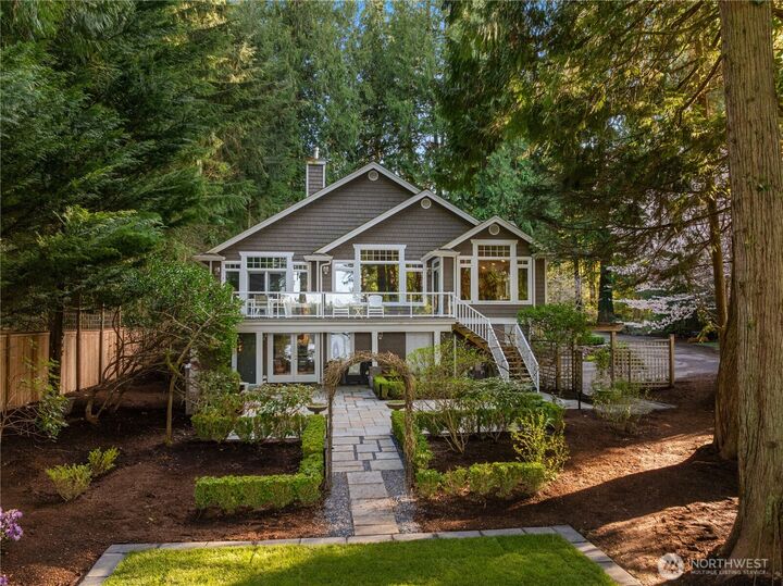Property Photo:  25314 SE 28th Street  WA 98075 