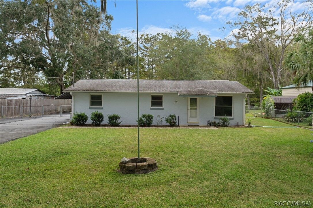 Property Photo: 5581 S Perch Drive FL 34436