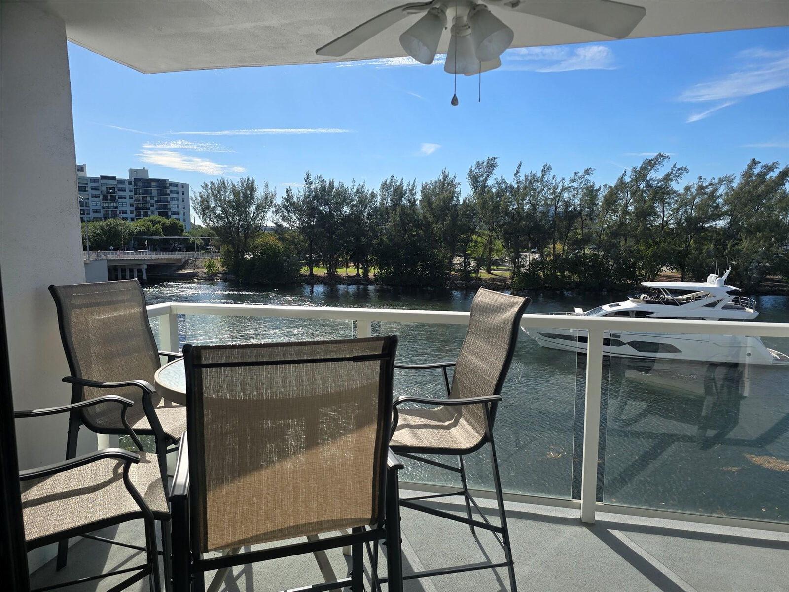 Property Photo:  1401 N Riverside Drive 405  FL 33062 