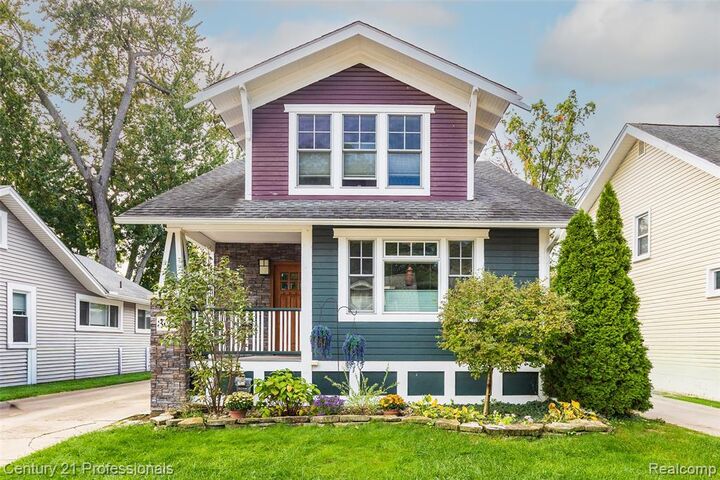 Property Photo:  304 Gardenia Avenue  MI 48067 