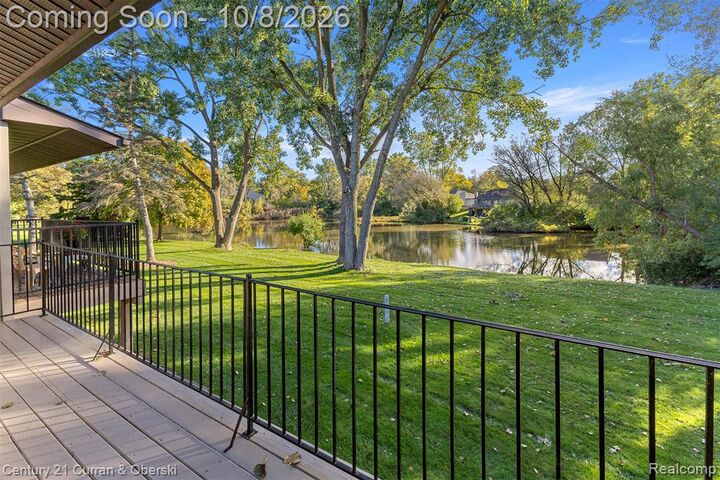 Property Photo: 4588 Laurel Club Circle MI 48323
