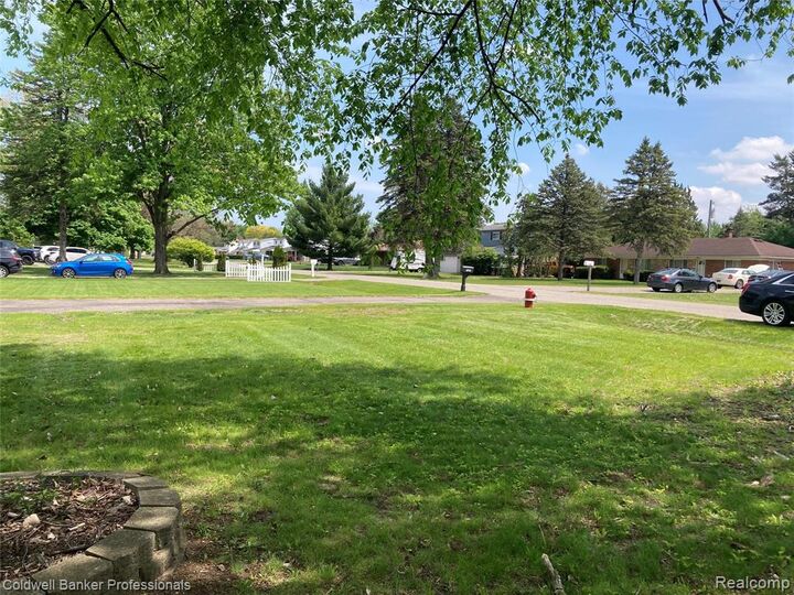 Property Photo:  7101 Reber Drive  MI 48317 