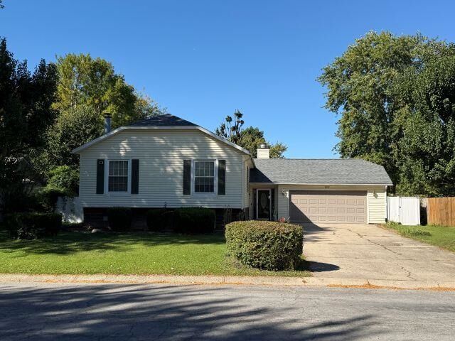 Property Photo:  602 Forest Hills Boulevard  IN 47374 