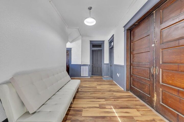 Property Photo: 105 N Lexington Ave VA 24426