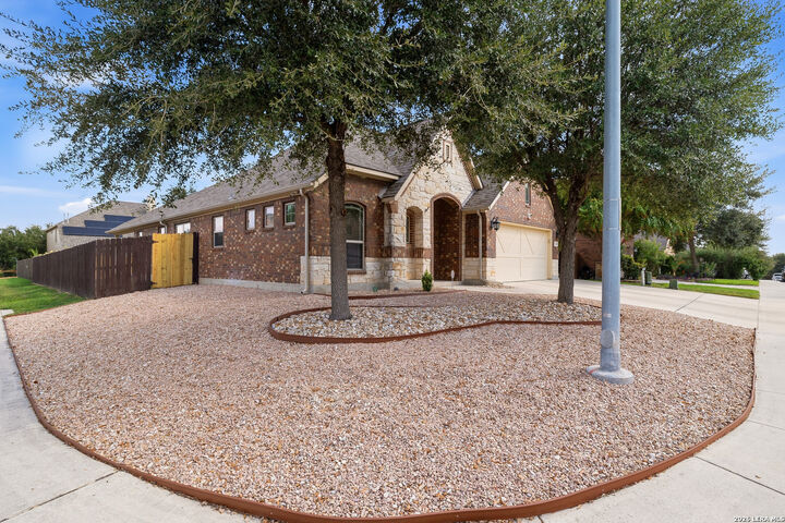 Property Photo:  530 Rolling Grv  TX 78253 