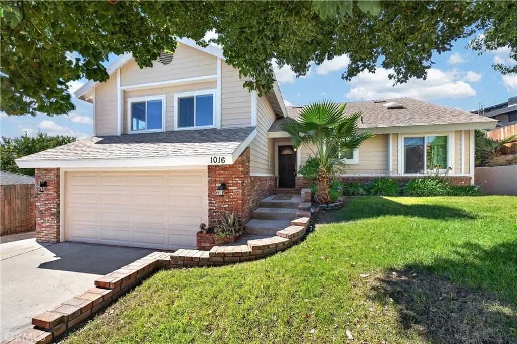 Property Photo:  1016 La Feliz  CA 92373 