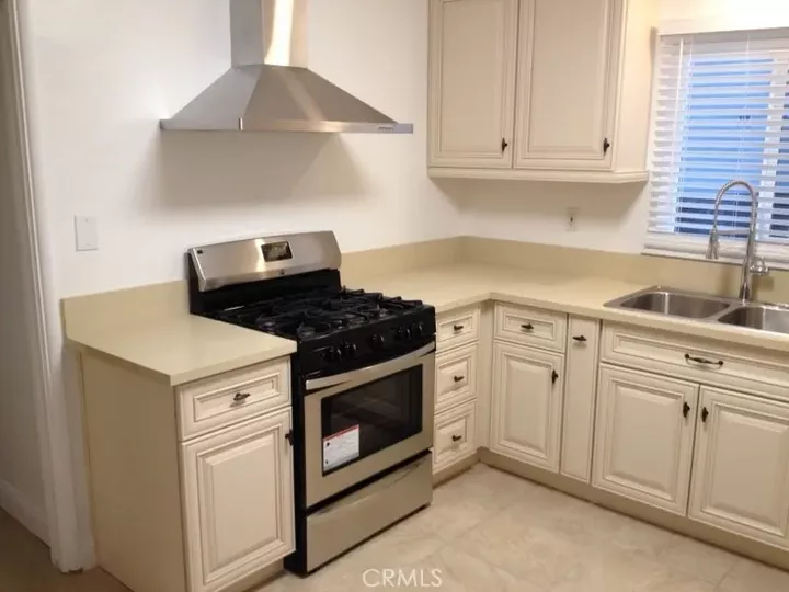 Property Photo:  3810 W Heffron Drive A  CA 91505 