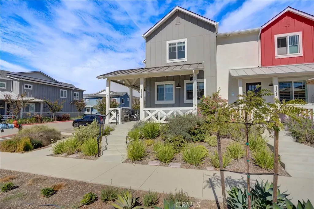 Property Photo:  1119 Tiburon Way  CA 93401 