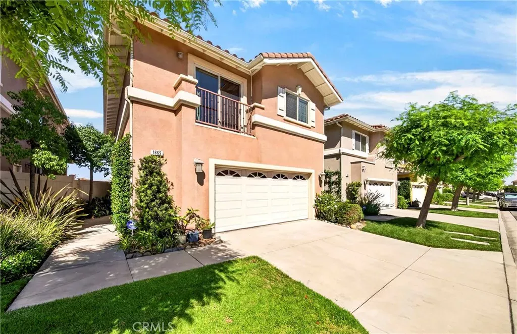 Property Photo:  1669 Orchid Way  CA 90248 