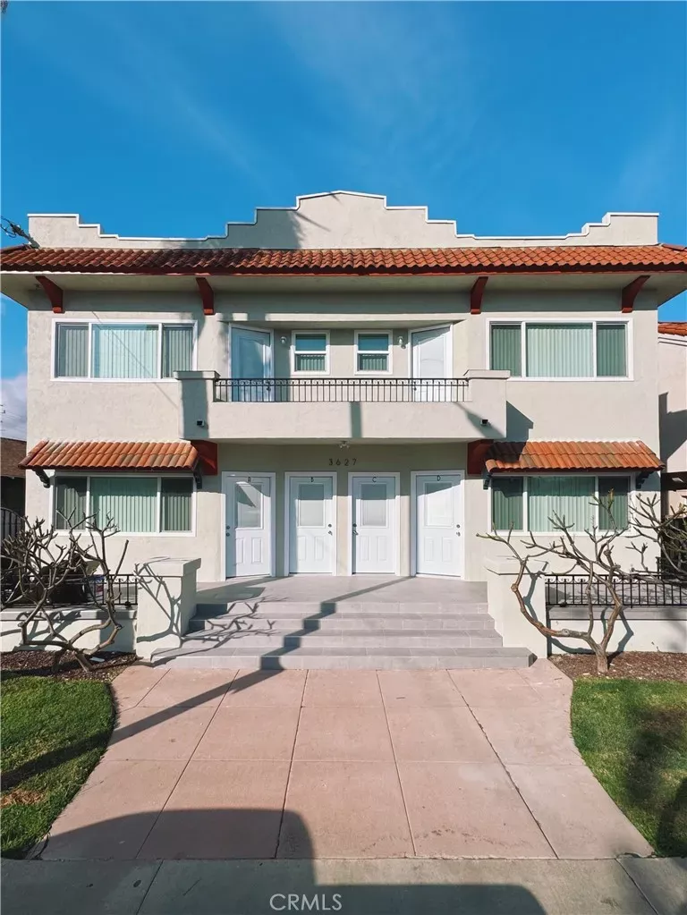 Property Photo:  3627 E 4th  CA 90814 