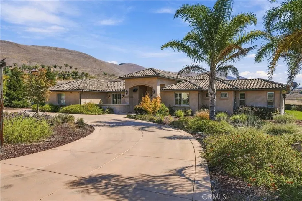 Property Photo:  1223 Ramal Lane  CA 93444 