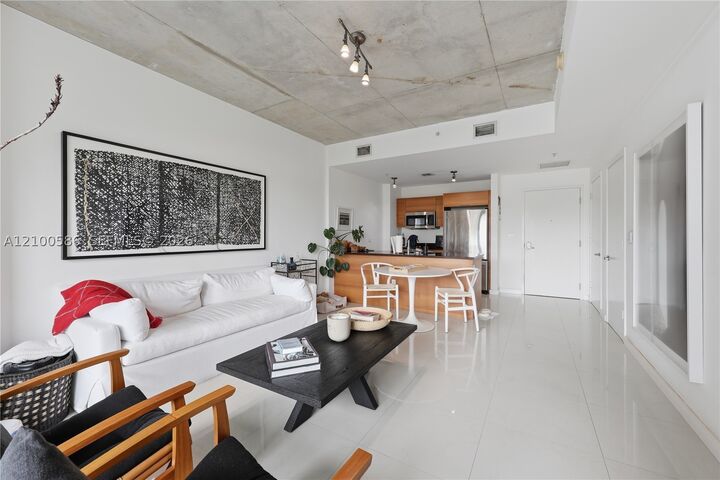 Property Photo:  3301 NE 1st Ave H0911  FL 33137 