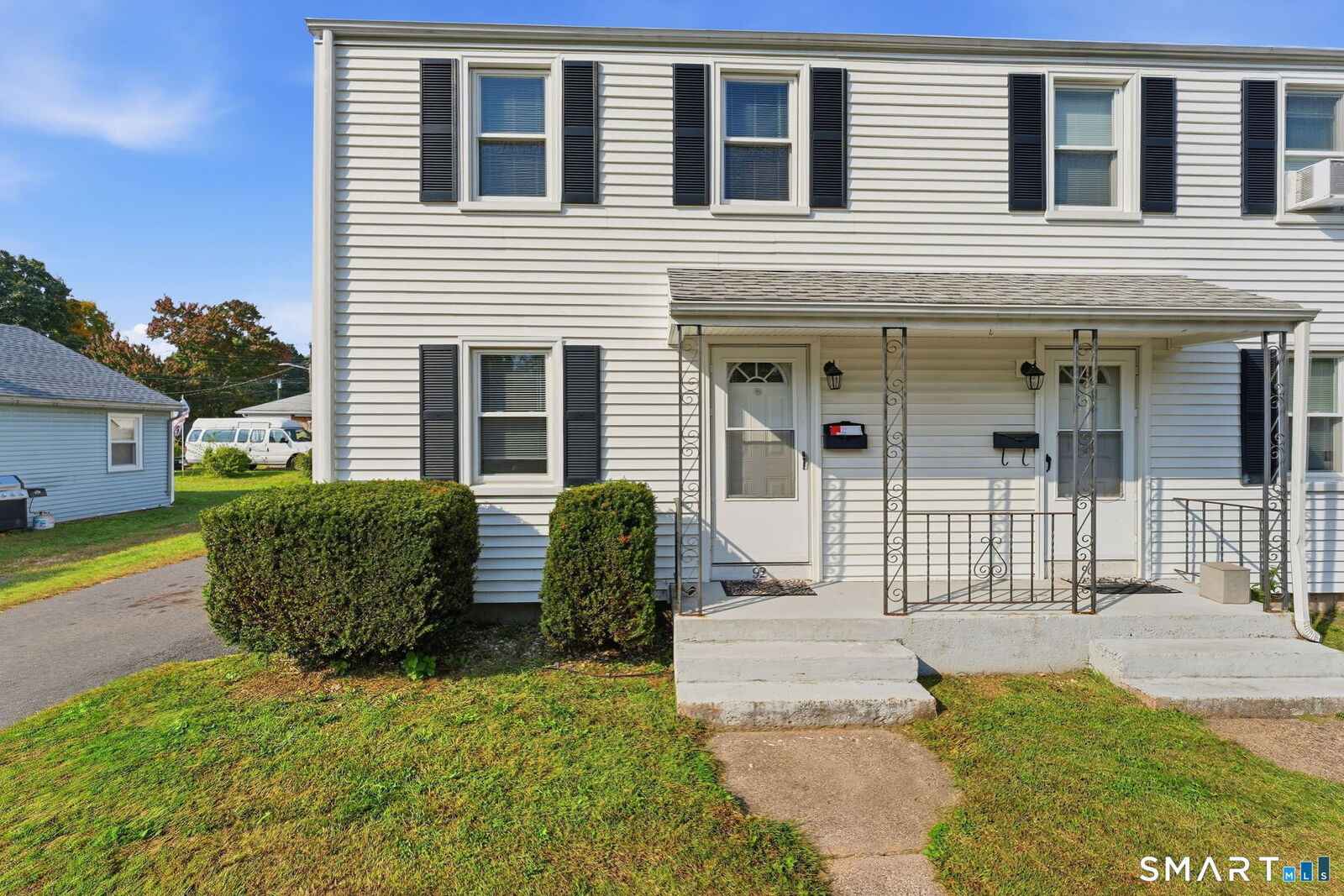 Property Photo:  92 Seaman Circle  CT 06040 