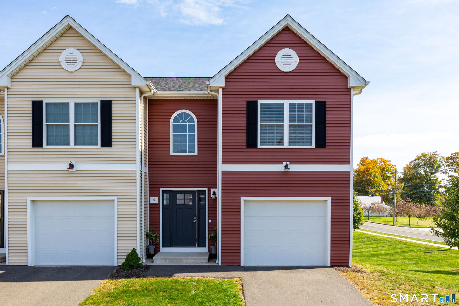 Property Photo:  6 Gillette Way 6  CT 06010 