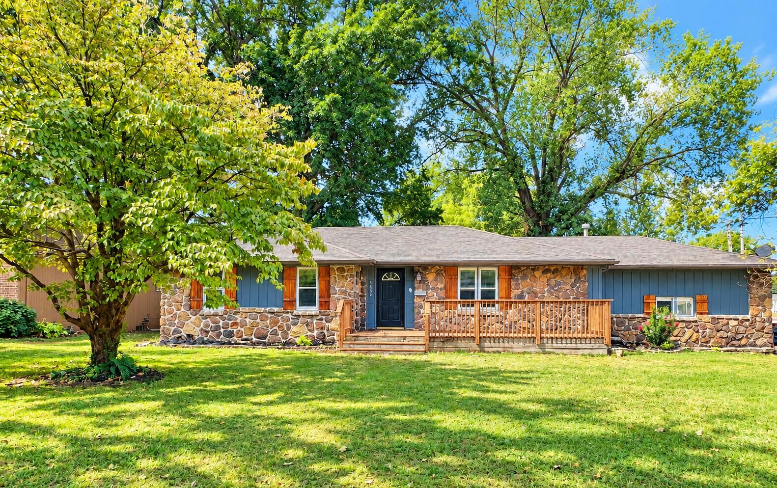 Property Photo: 1833 S Westwood Avenue MO 65807