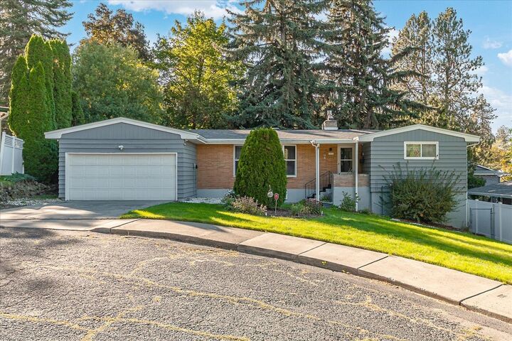 Property Photo: 1912 S Bogart Ct WA 99223