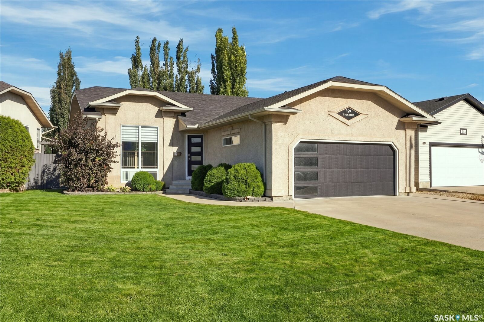 Property Photo: 130 Kutz Crescent SK S7N 4S5