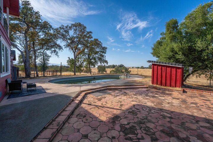 Property Photo: 4265 Osborn Road CA 96029