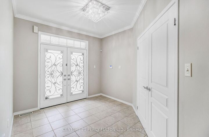 Property Photo:  24 Bellhouse Place  ON L1M 0G6 
