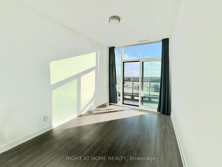 Property Photo:  681 Yonge Street 708  ON L9J 0K1 