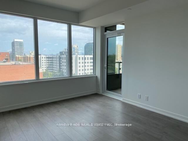 Property Photo:  270 Dufferin Street 822  ON M6K 0H8 