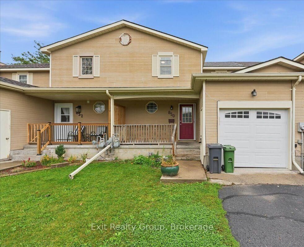 Property Photo:  850 Littlestone Crescent  ON K7M 8L6 