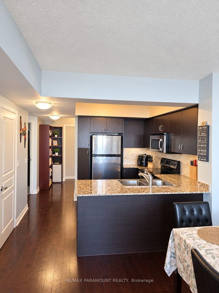 Property Photo:  2230 Lake Shore Boulevard W 2501  ON M8V 0B2 