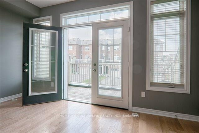 Property Photo:  324 Delray Drive  ON L6E 0R2 