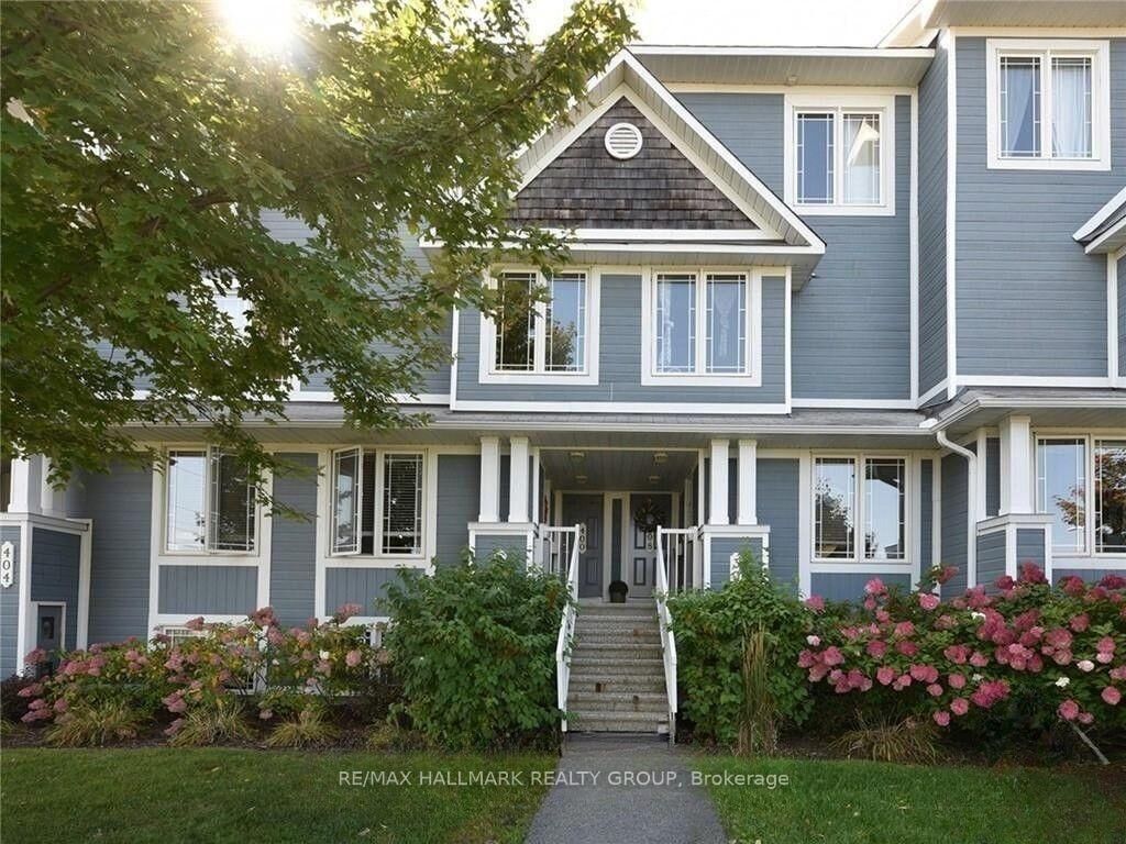 Property Photo:  386 Crownridge Drive  ON K2M 3A4 