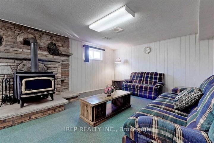 Property Photo: 94 Iangrove Terrace Basement ON M1W 2H2