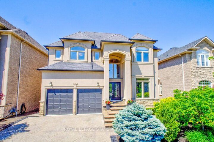 Property Photo:  104 Diiorio Circle  ON L9K 1T2 