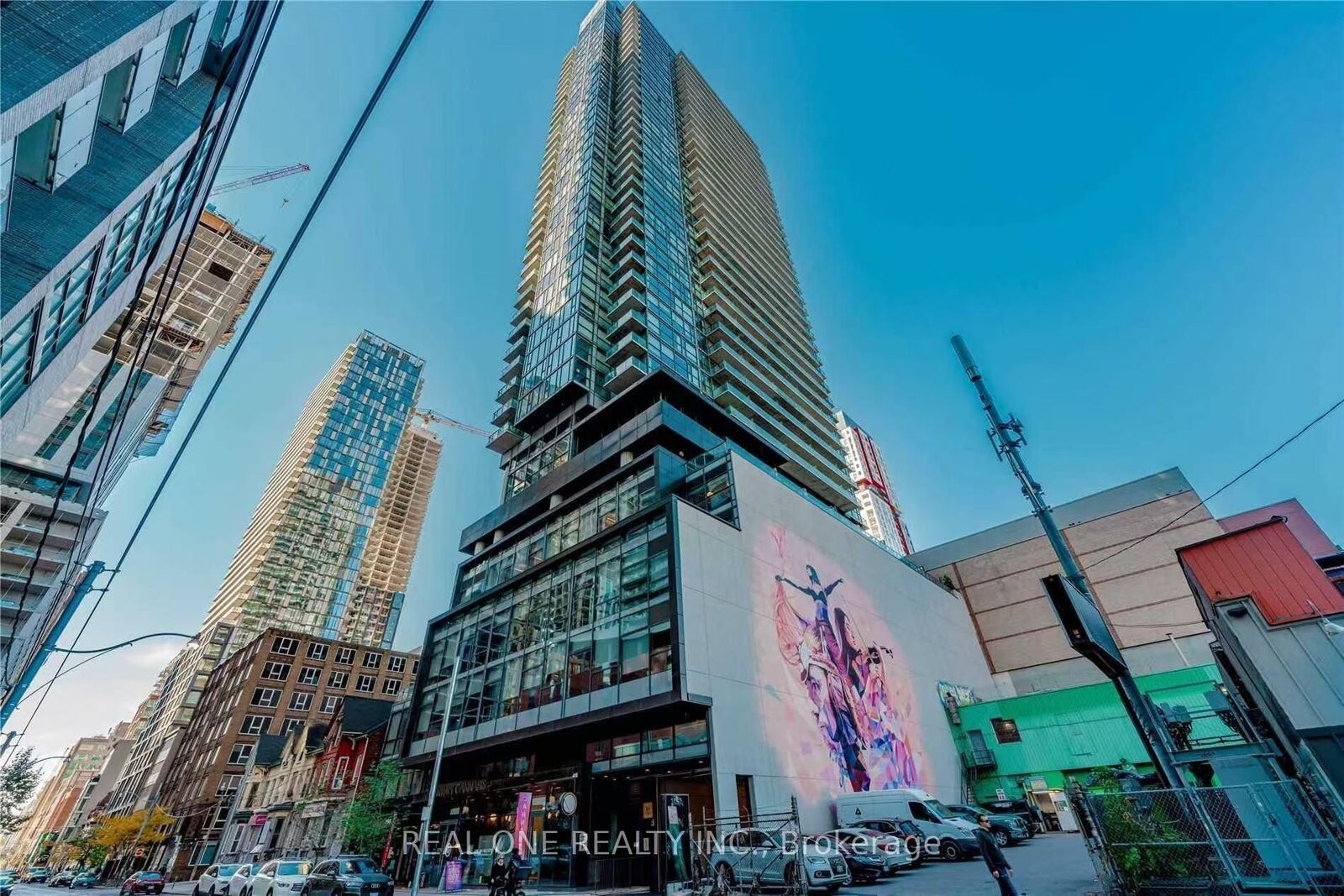 Property Photo:  290 Adelaide Street W 1807  ON M5V 1P6 