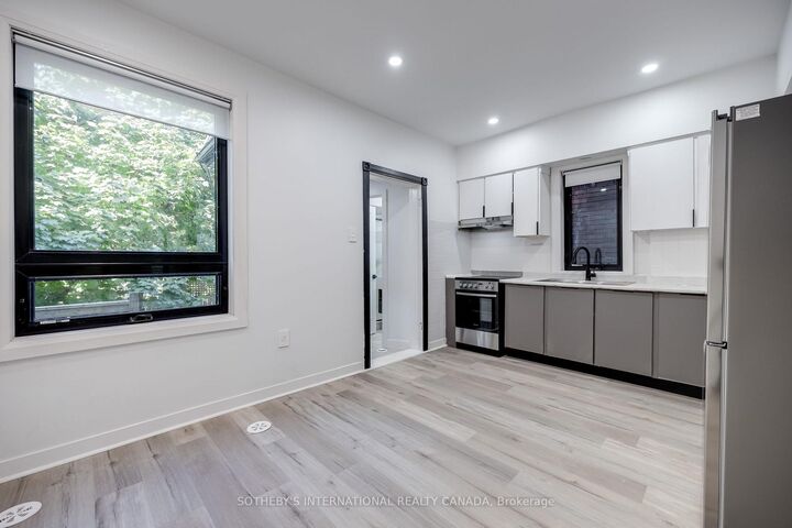 Property Photo:  120 Glenlake Avenue Main  ON M6P 1E5 